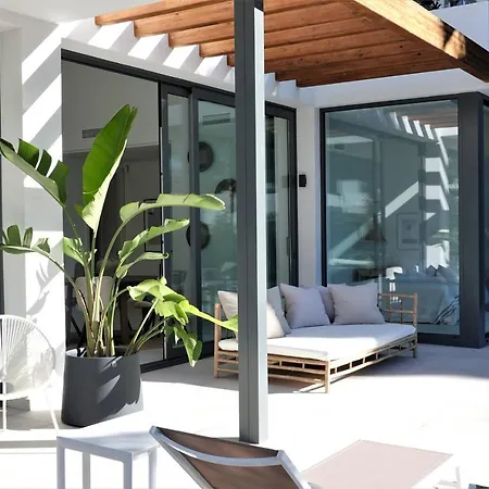 Villa Vacation House With 12 Months Of Summer *