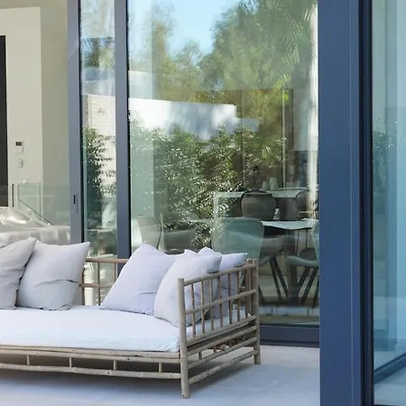 Villa Vacation House With 12 Months Of Summer Estepona