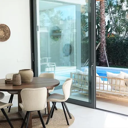Villa Vacation House With 12 Months Of Summer Estepona