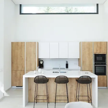 Vacation House With 12 Months Of Summer *